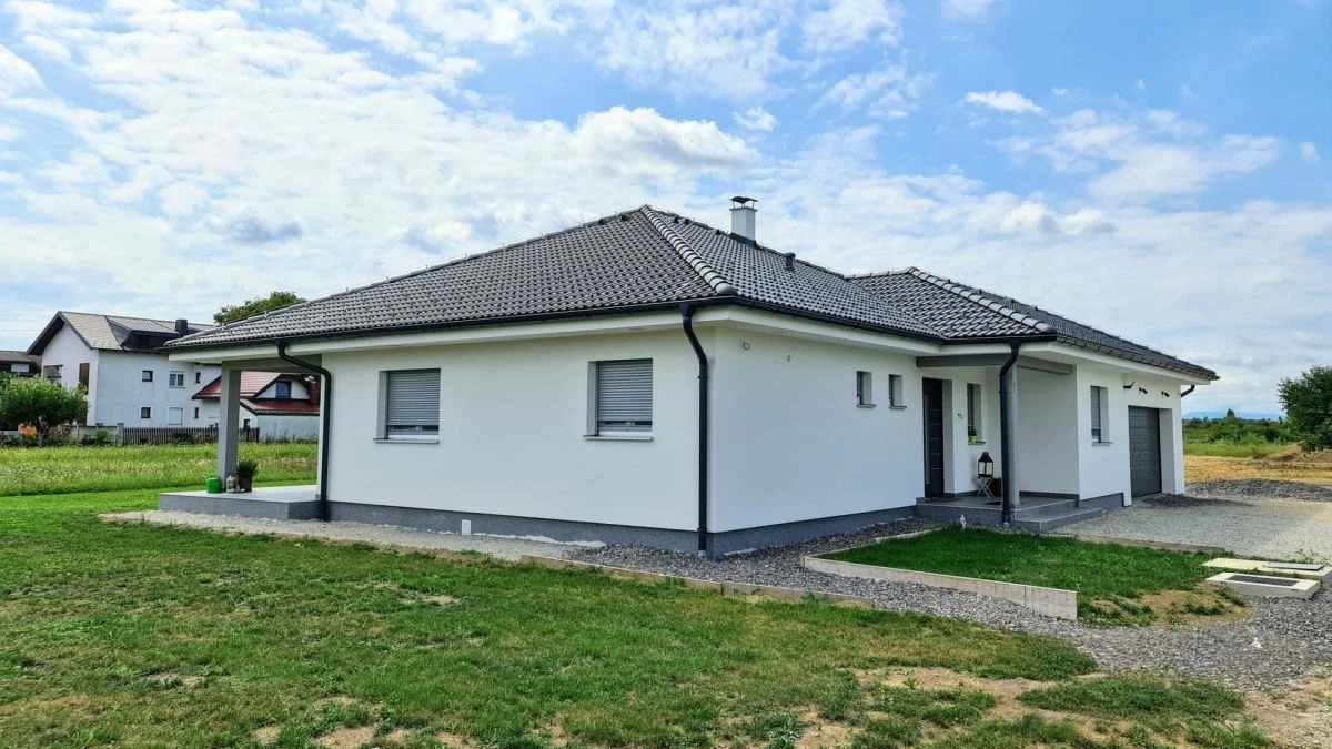1740753795224